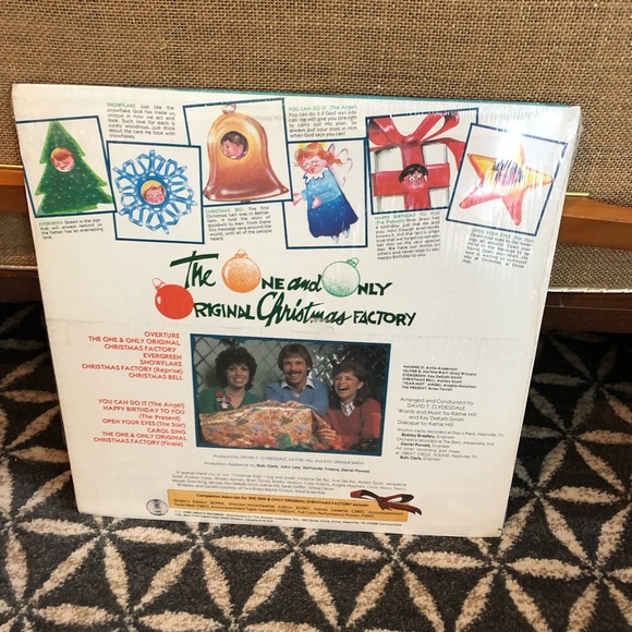 80's "The One and Only Original Christmas Factory" - Kids Christmas Record - Picture 2 of 13